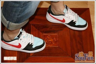 圣象AC6285祥云拼花地板測評 古雅素樸的祥云之舞，清潔建議及金屬墊注意事項